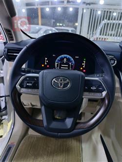 تويوتا لاندكروزر